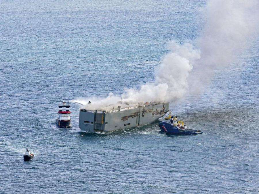 nl_ship_fire_july2023_2.jpg
